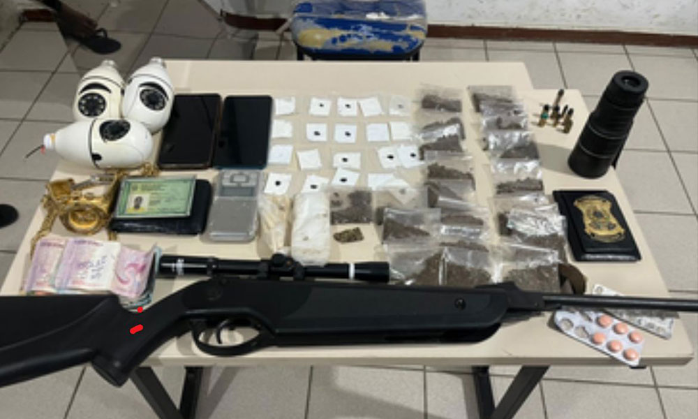 PM prende dupla por tráfico de drogas em Cândido Sales