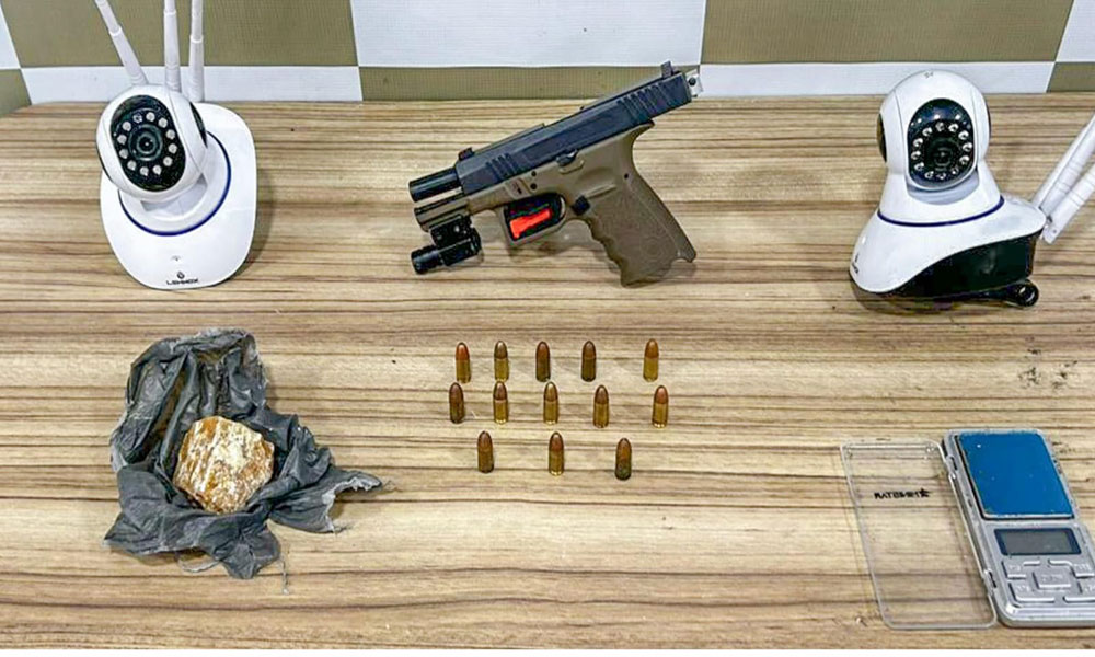 Arma de fogo e câmeras clandestinas são apreendidas pela PM em Itabuna