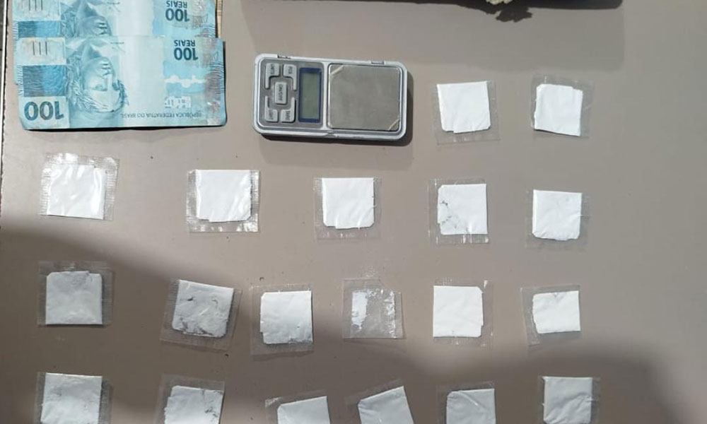 Suspeito de tráfico é detido com drogas em Macaúbas