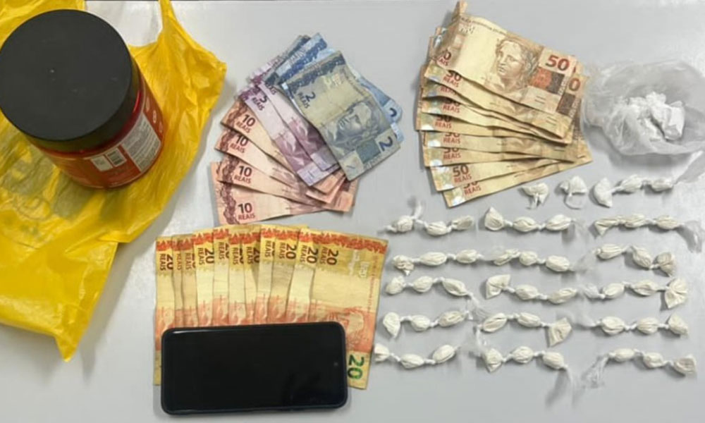 PM prende mulher suspeita de tráfico em Ipiaú
