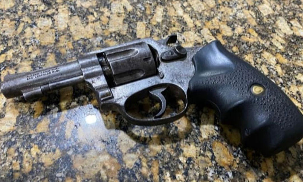 Homem é preso por porte ilegal de arma de fogo em Barra do Choça