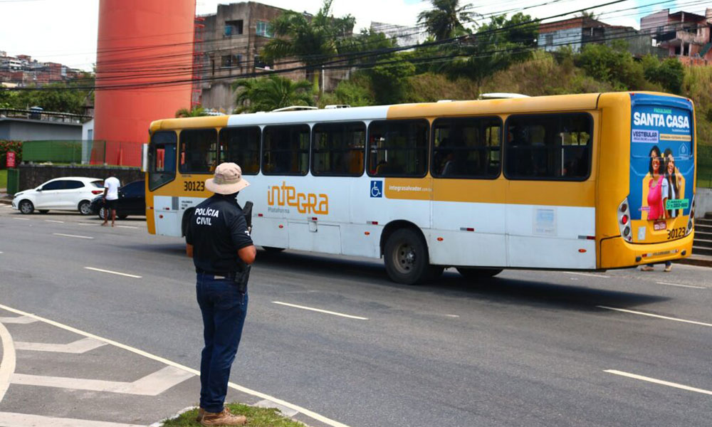 Ações das forças de segurança reduzem em 36% roubos a ônibus na Bahia