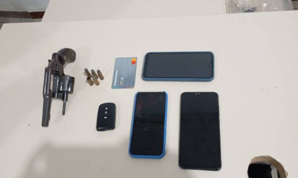 PM apreende arma de fogo em Vitória da Conquista