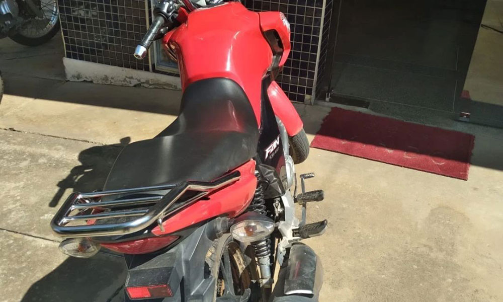 PM apreende em Botuporã motocicleta com registro de furto/roubo
