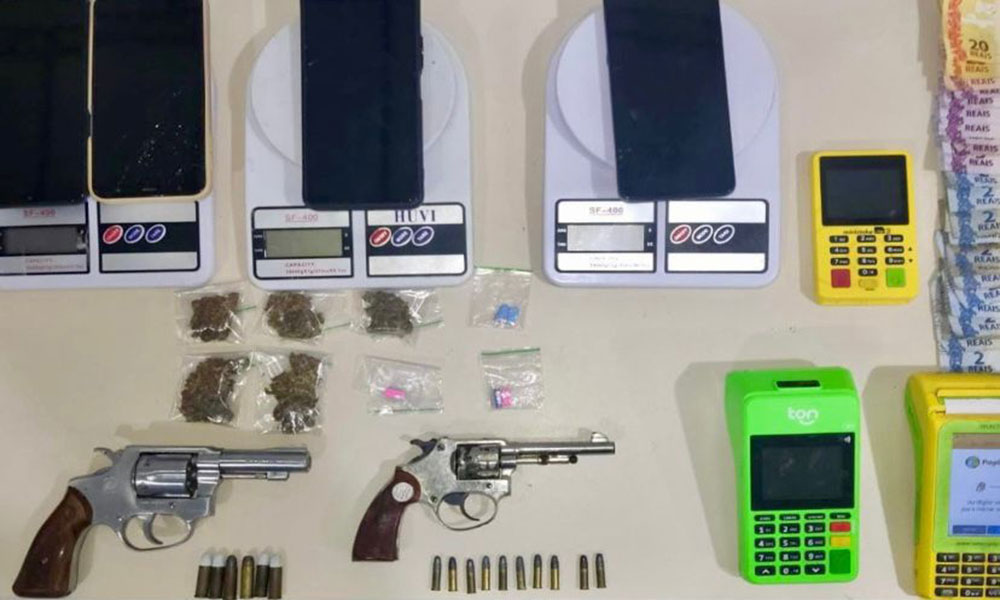 Homem é detido por porte ilegal de arma de fogo e tráfico de drogas em Vitória da Conquista