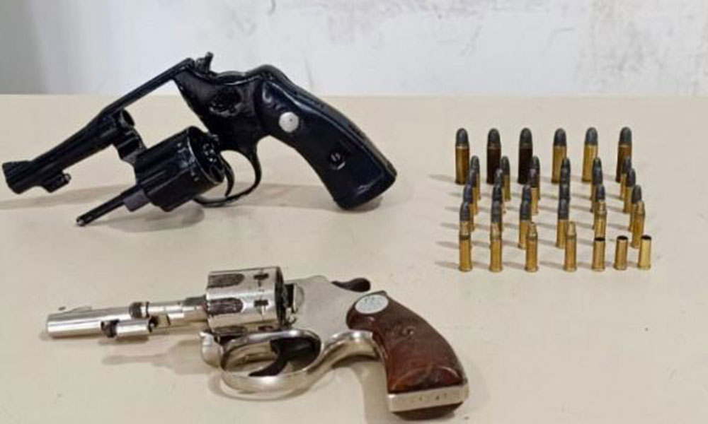 PM apreende duas armas de fogo em Vitória da Conquista