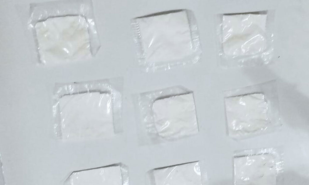 PM apreende 17 papelotes de substância semelhante à cocaína em Macaúbas