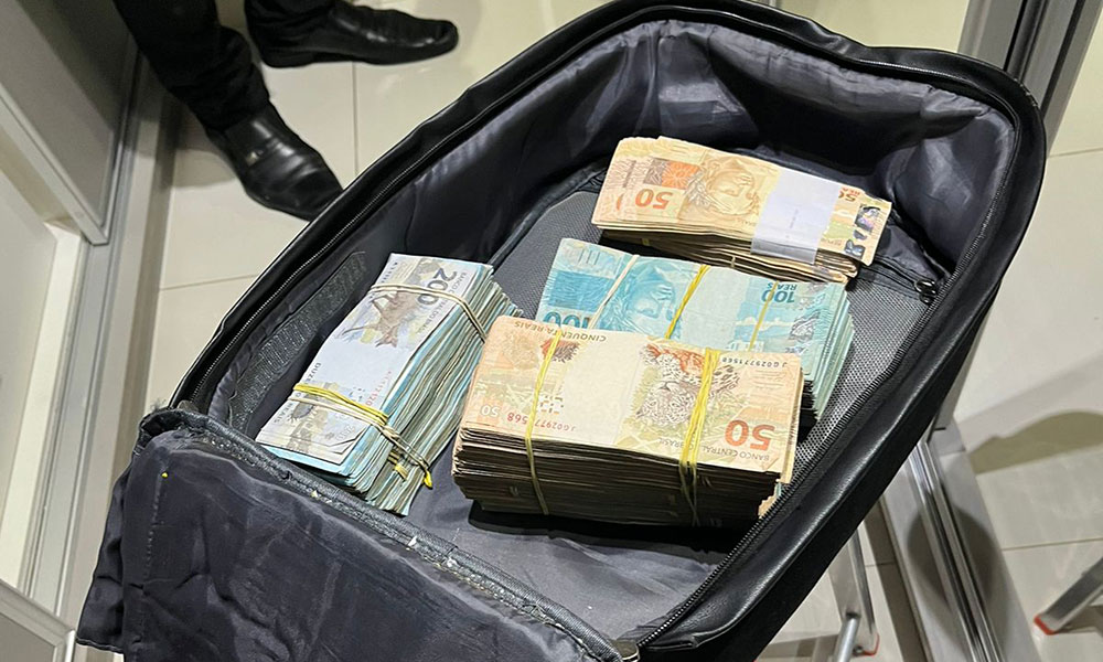 Operação deflagrada nesta terça-feira (10) visa desarticular organização criminosa responsável por desvios milionários na Bahia e mais 4 Estados