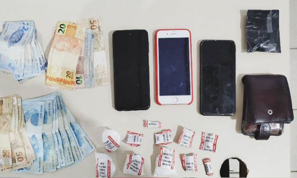 PM apreende drogas e detém suspeitos em Vitória da Conquista
