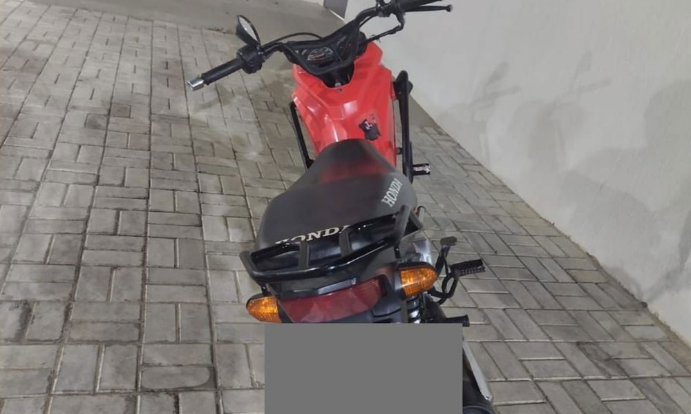 Motocicleta é recuperada poucas horas após ser roubada em Jaguaquara
