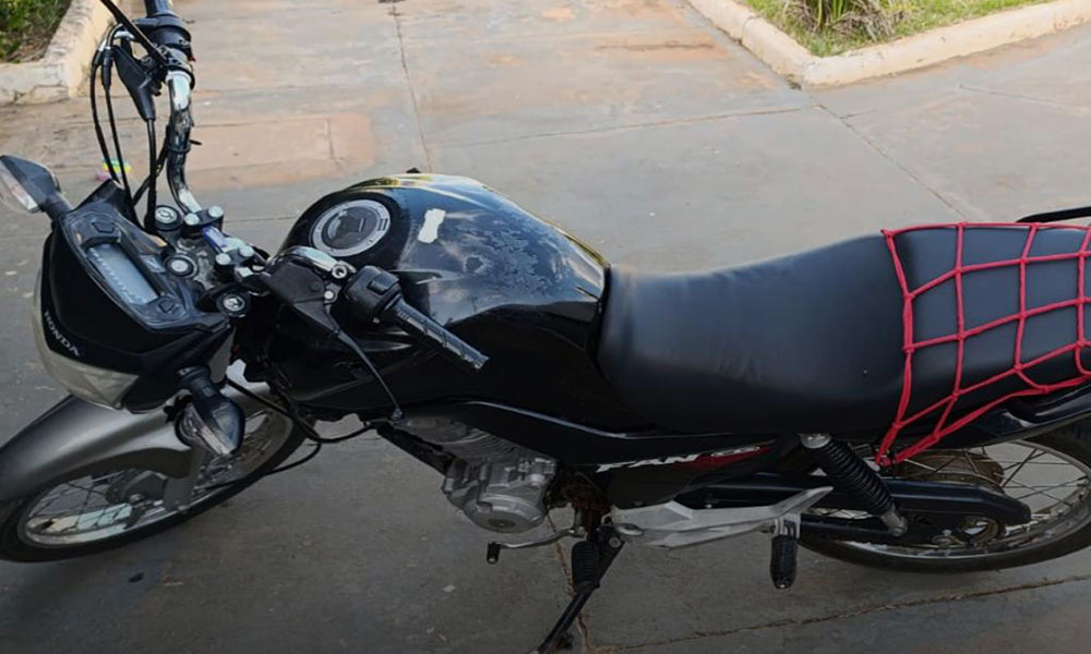 Homem é detido em Paramirim com motocicleta roubada