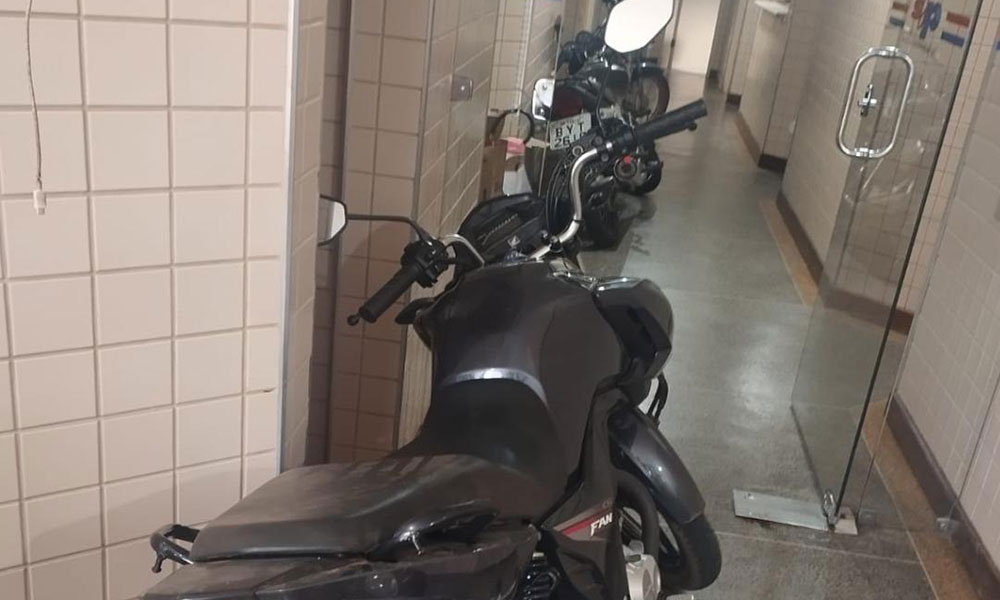 Motocicleta com registro de furto/roubo é recuperada pela PM em Botuporã