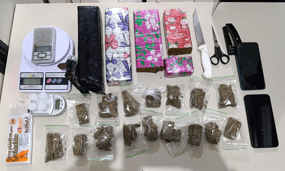 Mulher é presa acusada de tráfico de drogas em Vitória da Conquista