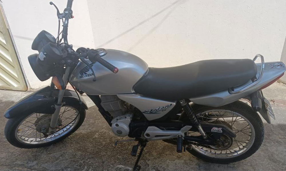 Motocicleta com registro de busca e apreensão é localizada pela PM em Botuporã