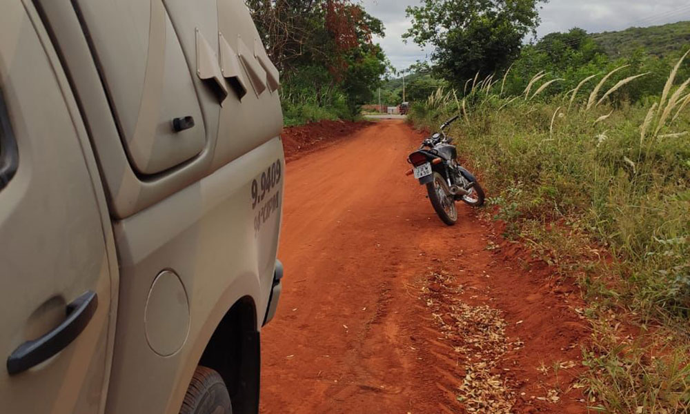Motocicleta roubada é recuperada pela PM em Ibiassucê