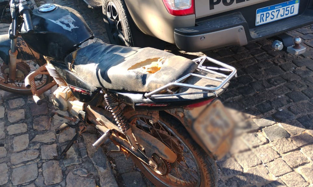 CIPRv recupera motocicleta roubada durante abordagem na zona rural de Brumado