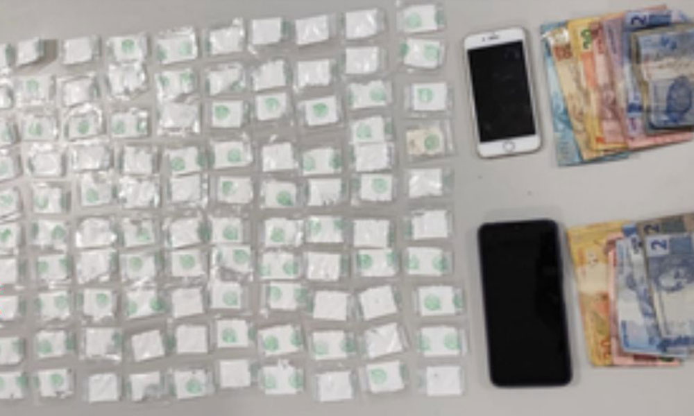 Dupla é presa por tráfico de drogas em Cândido Sales
