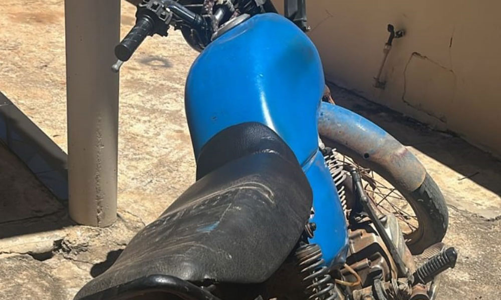 PM apreende motocicleta com sinais adulterados durante abordagem em Botuporã