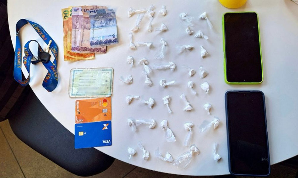 Duas mulheres são detidas por tráfico de drogas em Barra do Choça