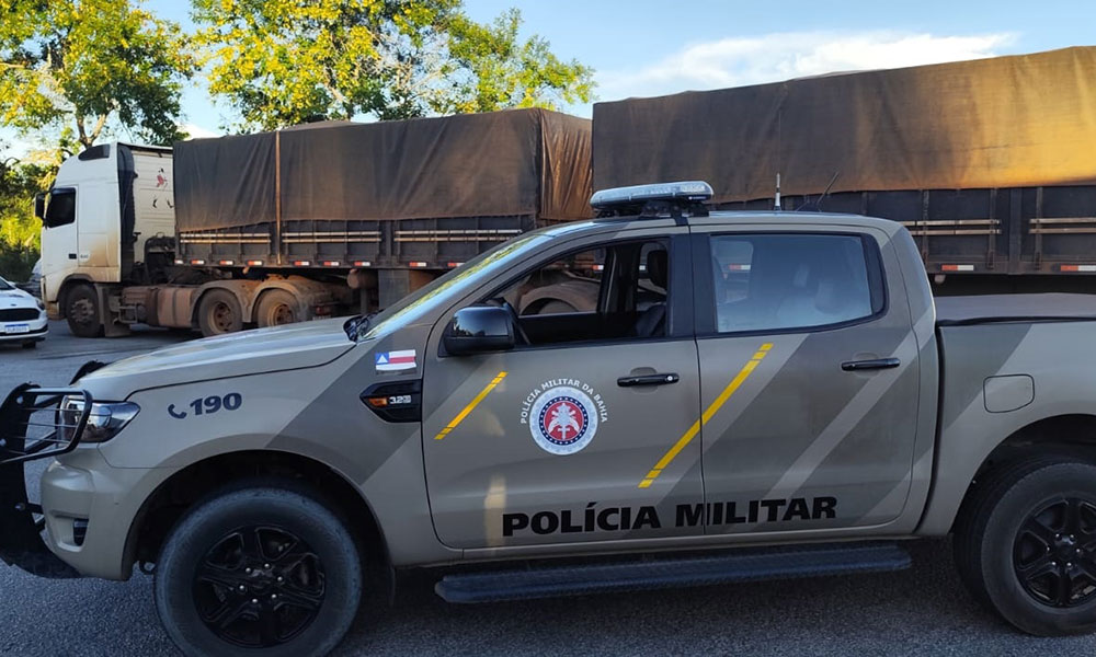 CIPRv apreende carga de farelo de soja sem nota fiscal em Vitória da Conquista
