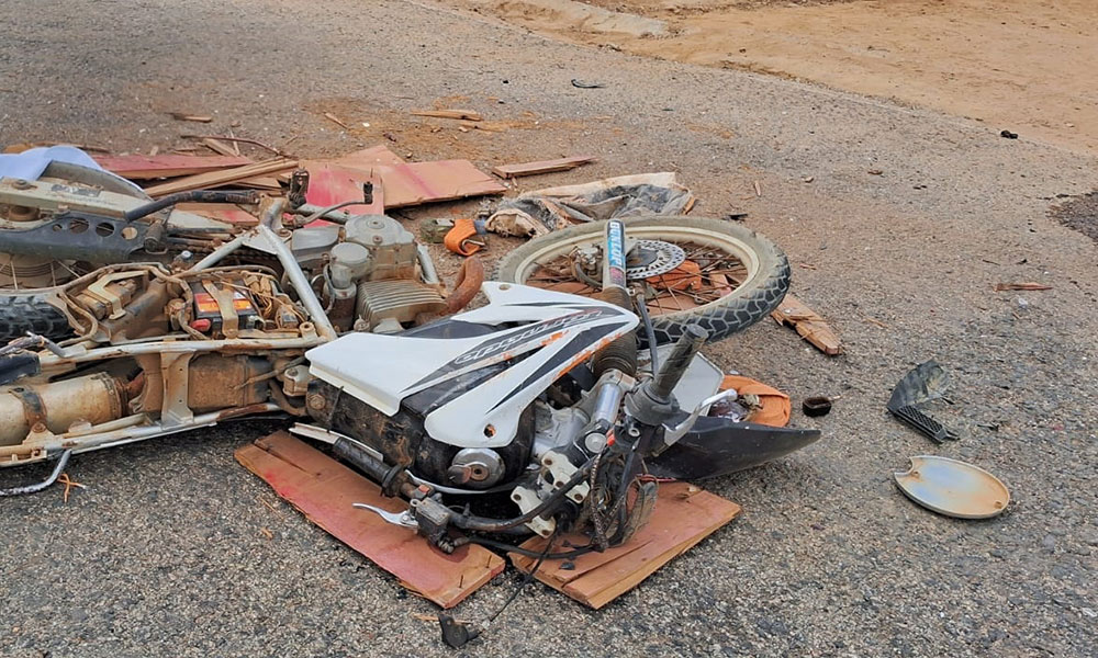 Colisão entre moto e caminhão deixa homem morto na BA-263, em Jacaraci