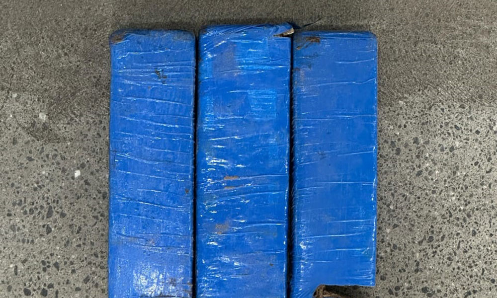 Polícia Militar encontra tabletes de maconha enterrados em Jequié