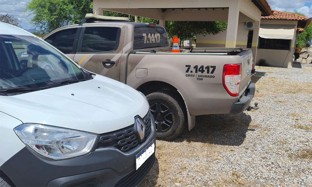 CIPRv apreende veículo com restrição de circulação na BA-026 em Tanhaçu