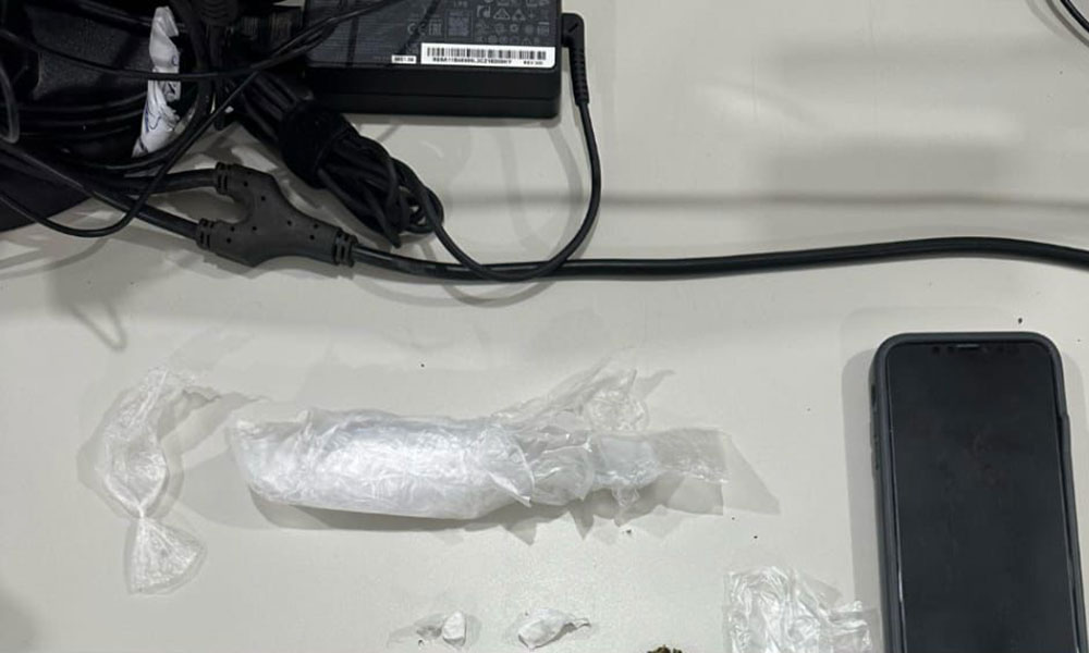 Polícia prende dupla por tráfico de drogas em bar na cidade de Vitória da Conquista