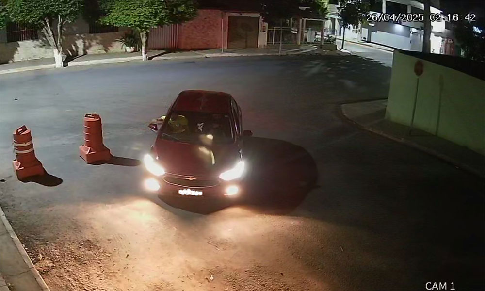 Prefeitura tem cones furtados de rua durante a madrugada em Livramento de Nossa Senhora