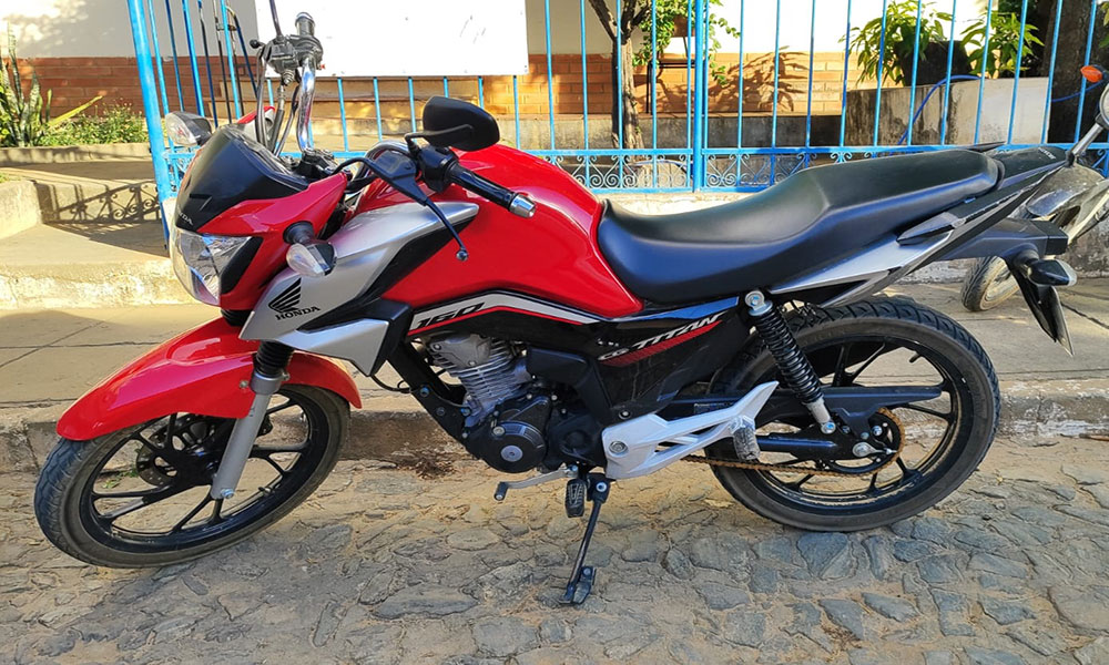 CIPRv apreende motocicleta com restrição de roubo durante abordagem em Condeúba