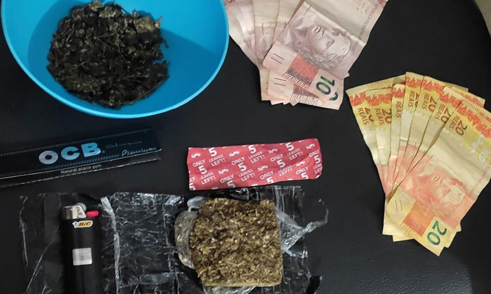 Polícia Militar prende mulher por tráfico de drogas em Caetité