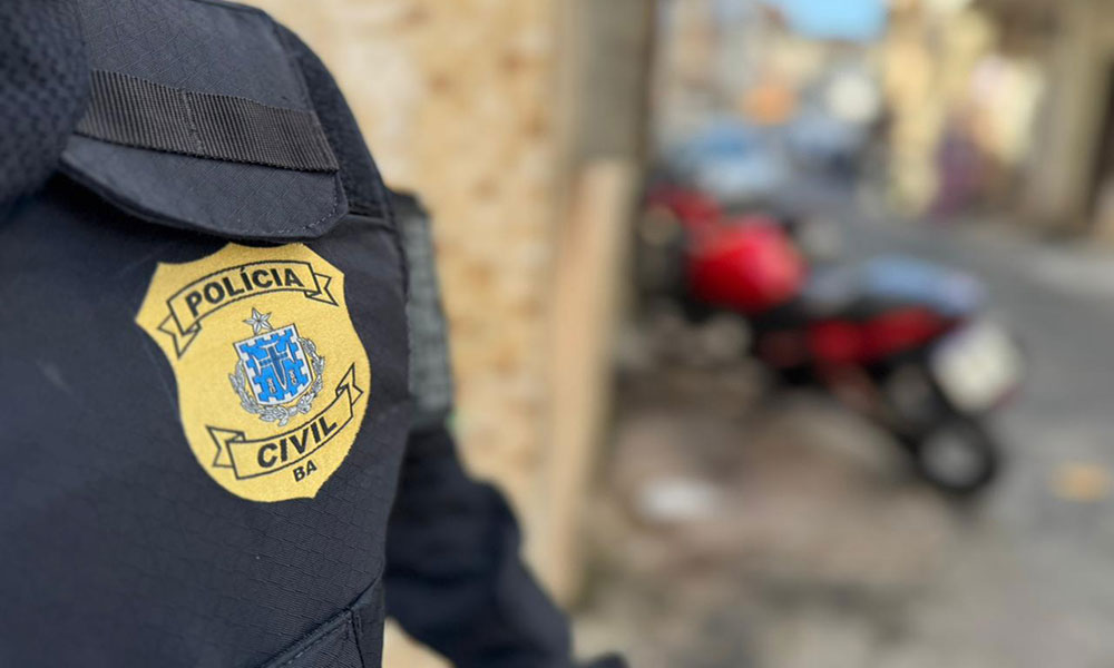 Dois homens são presos em flagrante por extorsão em Vitória da Conquista