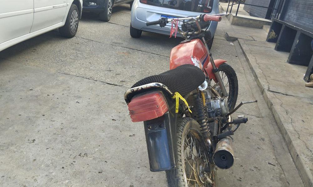 CIPRv apreende motocicleta com chassi adulterado na BR-030, em Brumado