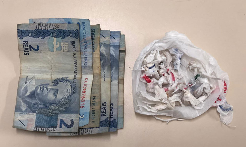 Homem é preso com pedras de crack em Caetité