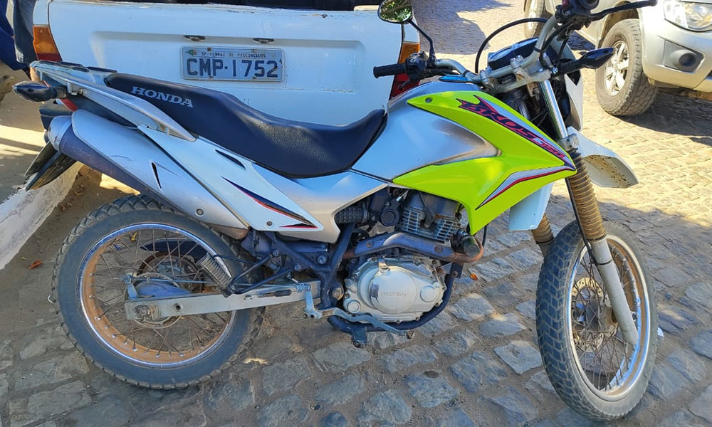 Motocicleta com restrição de roubo é apreendida pela CIPRv em Piripá
