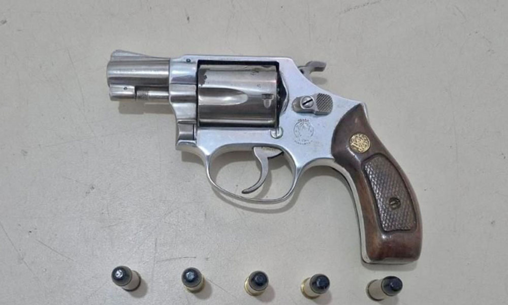 Homem é preso por porte ilegal de arma de fogo em Vitória da Conquista