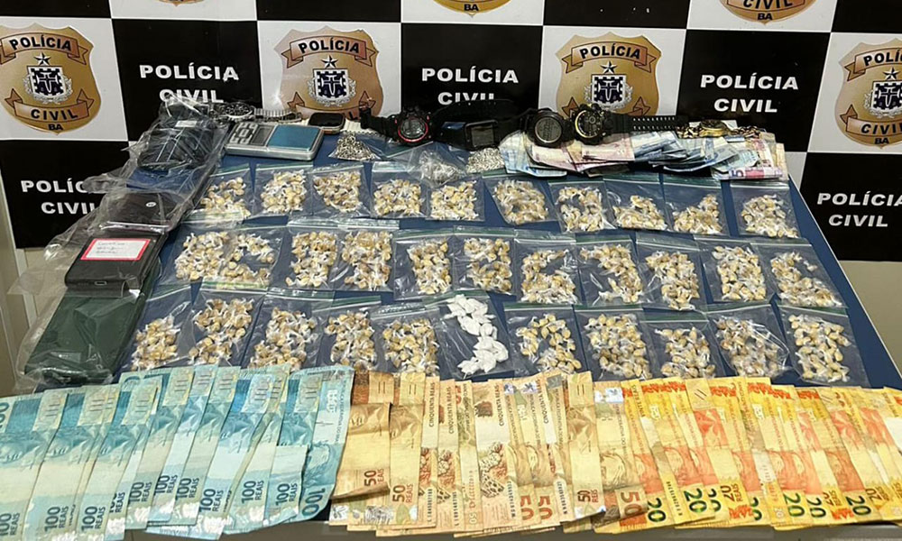 Dupla é presa por tráfico de drogas em operação da Polícia Civil no bairro Recreio, em Vitória da Conquista