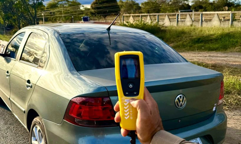 CIPRv autua motorista após recusa ao teste do etilômetro na BA-262, em Vitória da Conquista