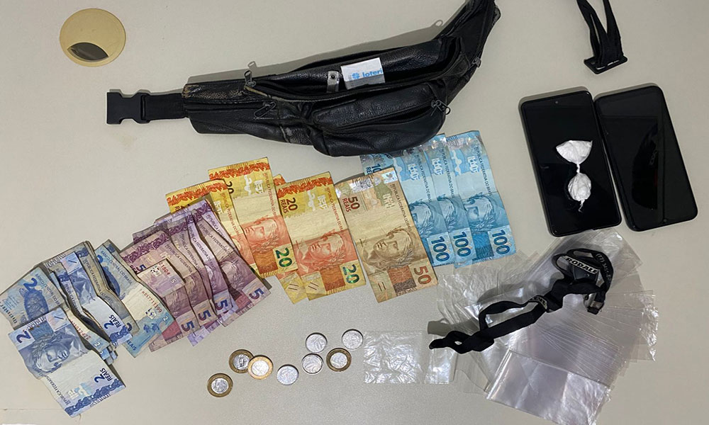 94ª CIPM apreende drogas e conduz três suspeitos à delegacia em Caetité