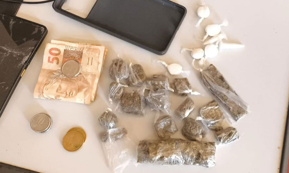 Homem é preso por tráfico de drogas após perturbação do sossego em Caculé