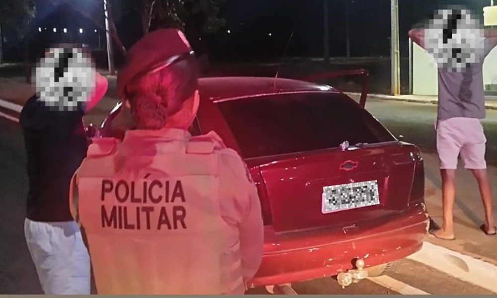 Veículo é apreendido após manobras perigosas em via pública em Macaúbas
