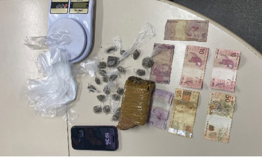 Adolescente é flagrado com drogas durante abordagem da PM em Guanambi
