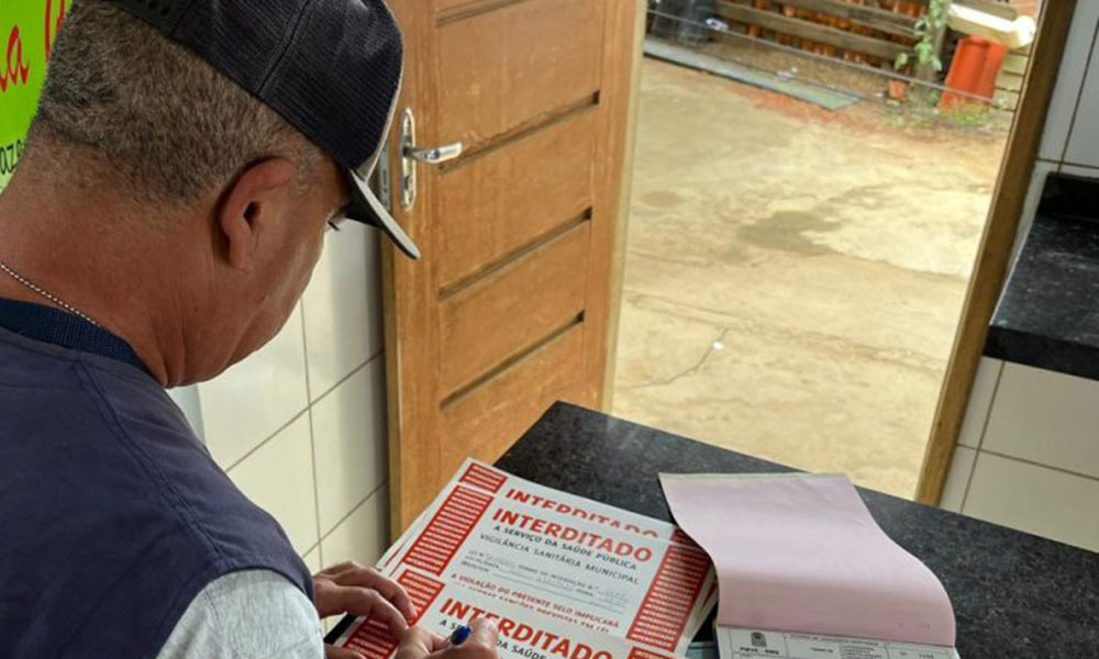 Vigilância Sanitária interdita casa de carnes irregular em Vitória da Conquista