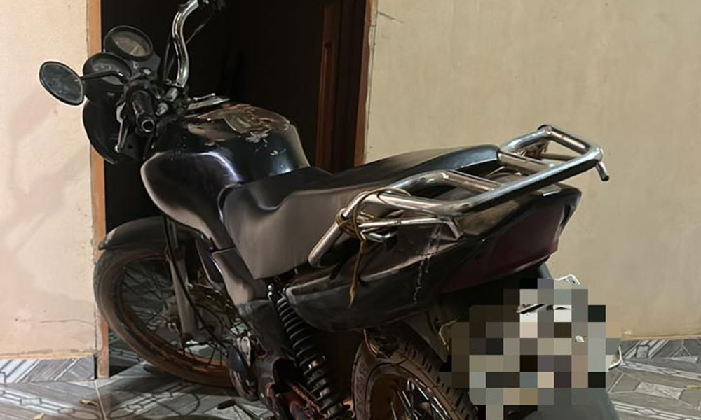 Polícia Militar recupera motocicleta furtada e prende suspeitos em Caculé