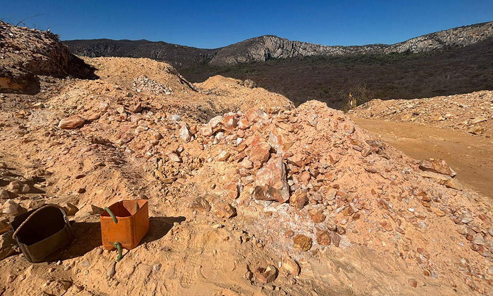 CIPPA Lençóis flagra garimpo clandestino com explosivos em Oliveira dos Brejinhos
