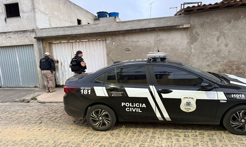 Polícia Civil cumpre mandado contra funcionária suspeita de desviar R$ 33 mil em Vitória da Conquista