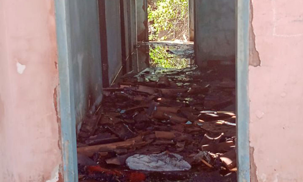 Homem é preso após incendiar casa e desacatar policiais em Caculé