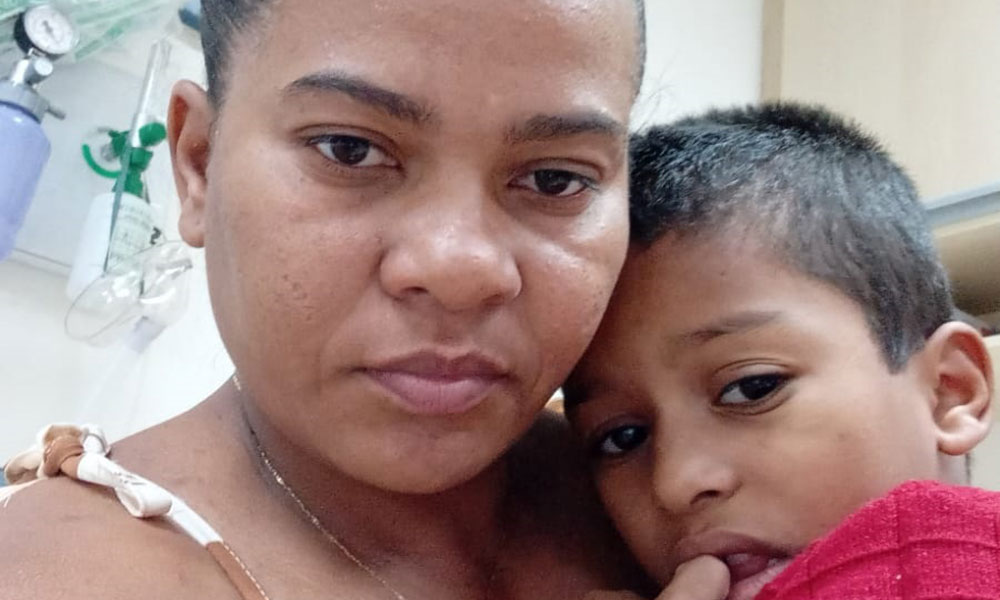 Criança de Dom Basílio enfrenta doença rara e família busca apoio para tratamento em São Paulo
