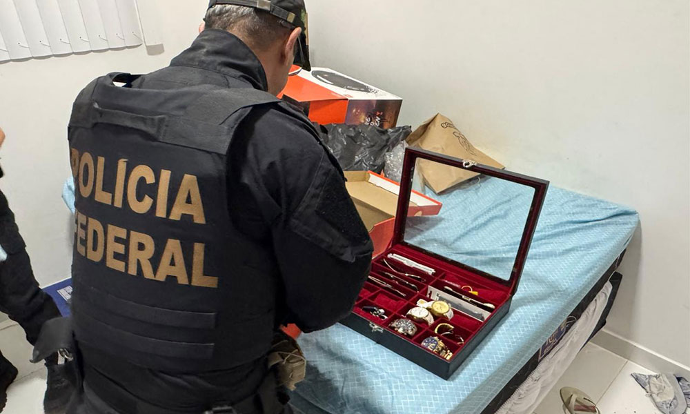 Polícia Federal realiza operação contra fraudes e lavagem de dinheiro em Vitória da Conquista e Salvador