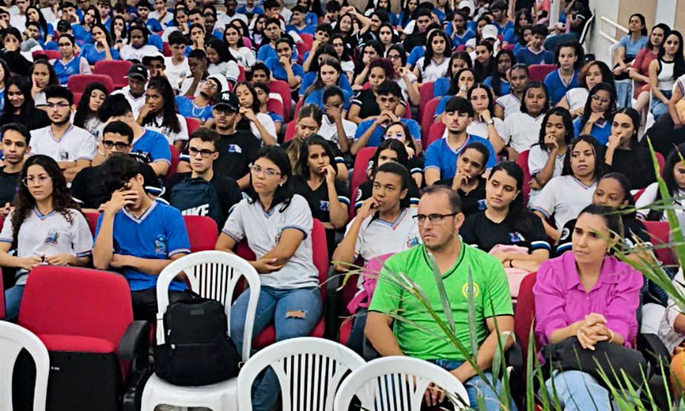 94ª CIPM inicia ciclo de palestras sobre prevenção em escola de Tanque Novo